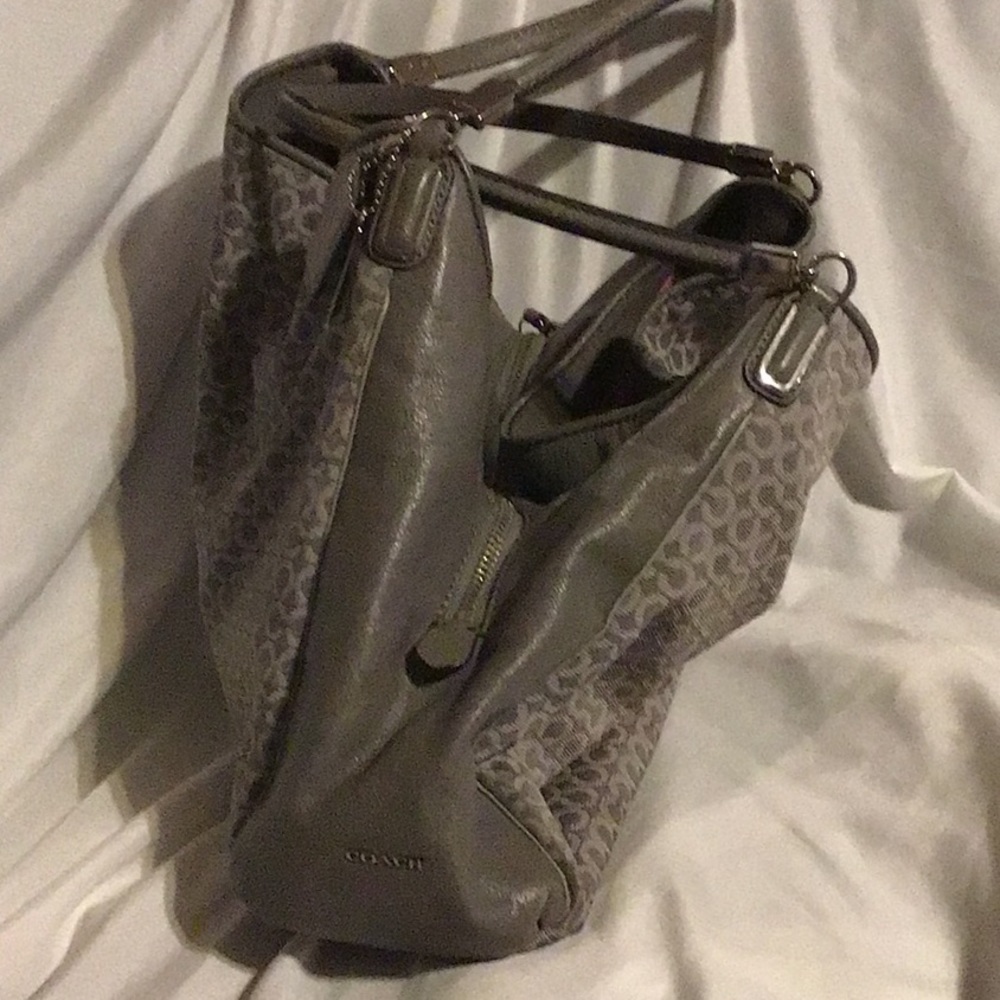 Coach Hobo Handbag - Picture 2 of 9